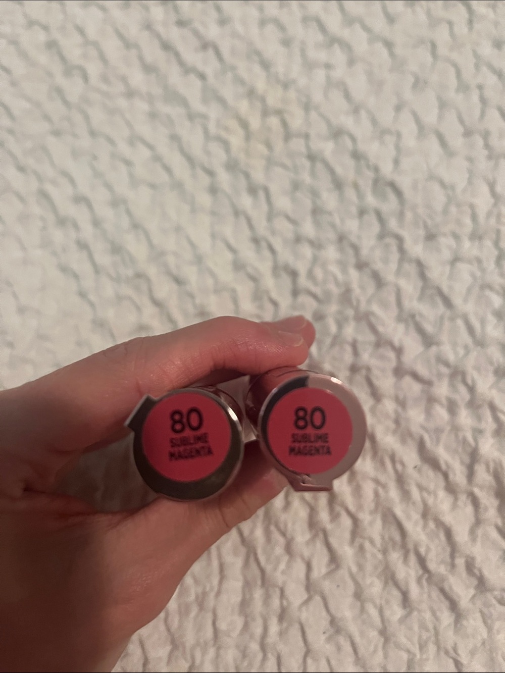 NWT L’Oréal Glow Paradise Lip Gloss 80 Sublime Magenta - Picture 3 of 3